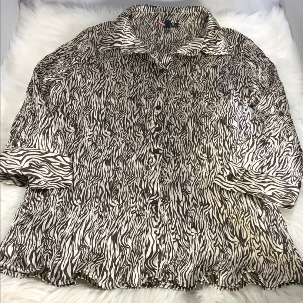 Unique Spectrum Zebra Print button down blouse